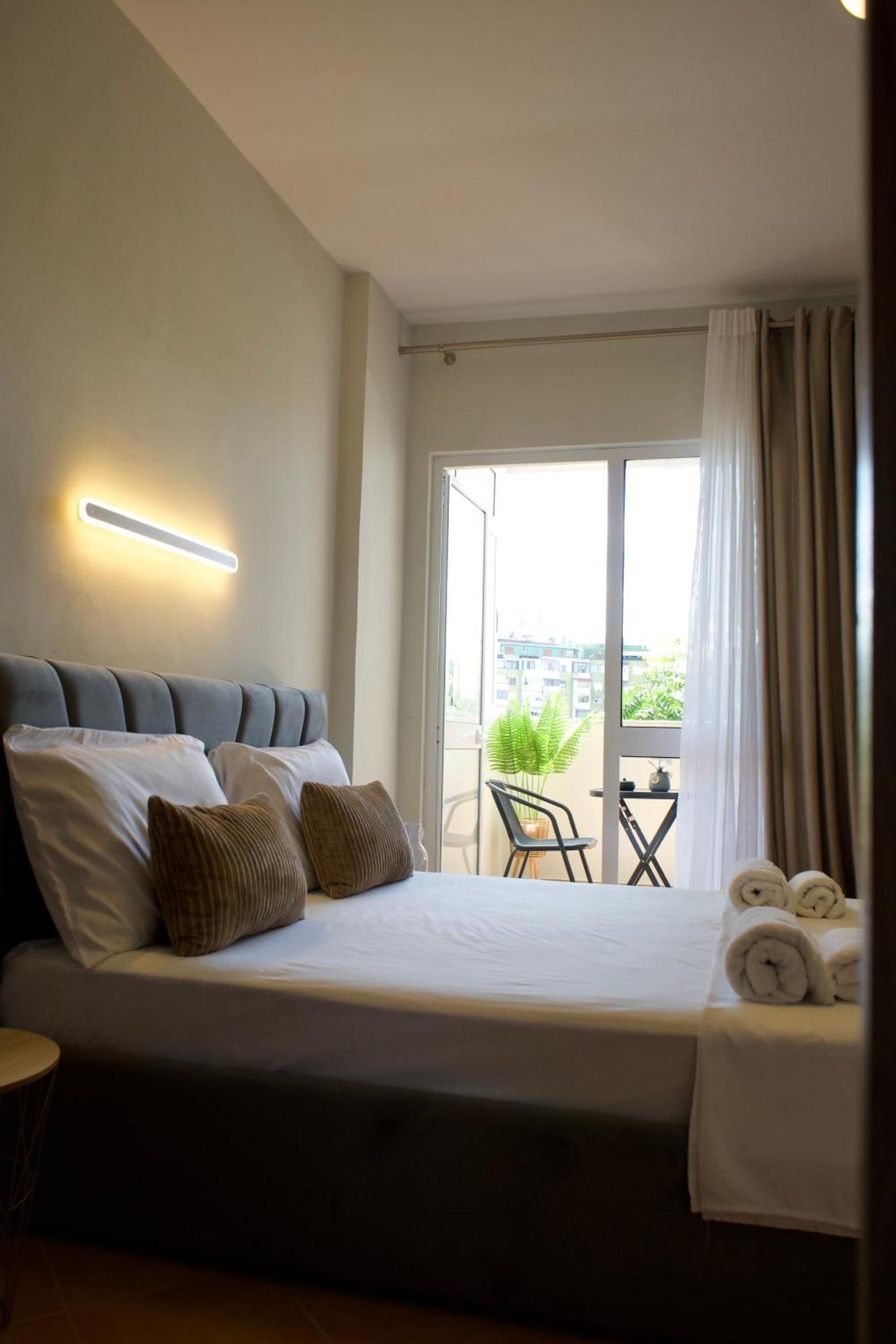Azure 2 * Tirana